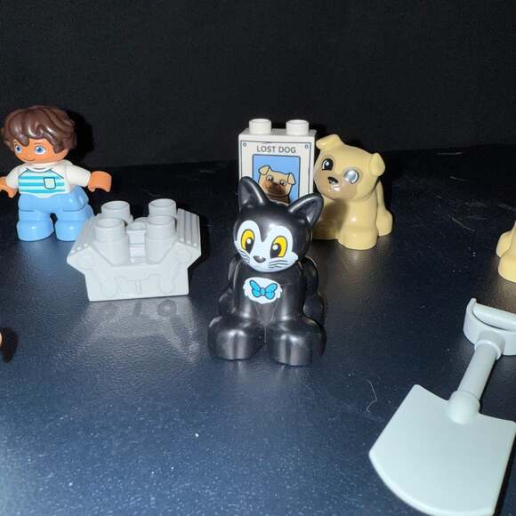 LEGO Duplo People & Pets Lot - Figures, Animals, Accessories - Picture 2 of 6